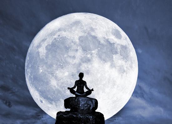鼓励奖 《月光下的瑜珈》 作者：肖南波