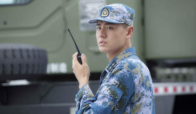 金禹伯饰演韩冰洋