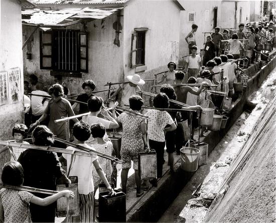 薄扶林水塘，是香港第一个水塘，1863年建成，容量只有200万加仑（约合9000吨），蓄满水亦仅能够供当时港岛居民四天之用。档案资料图