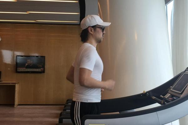 奥本山斗殴-乐鱼app(leyu)官方网站-乐鱼官网