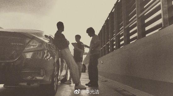 摄影:李光洁