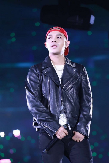 艾福杰尼、黄旭跨年夜开年唱响《都市物语》|都市物语|艾福杰尼|黄旭_新浪娱乐_新浪网