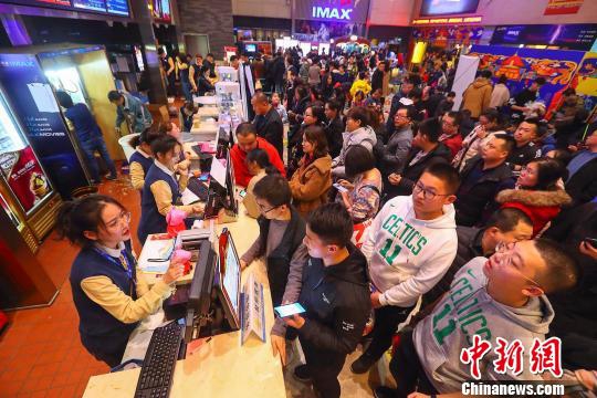 世界斯诺克国际锦标赛：徐思爆冷淘汰世界第一