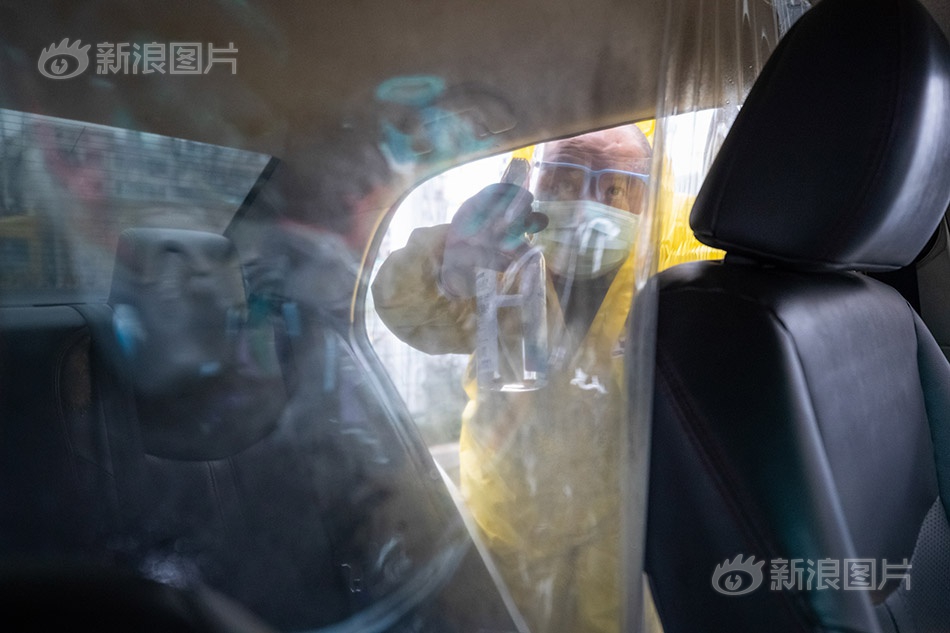 無毛的粉嫩美鮑