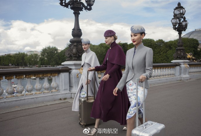 美女露奶头网站