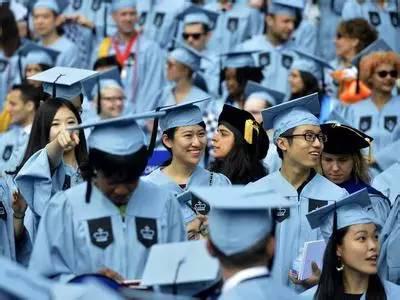 　　▲留学生们需要学会观念上的宽容、行为上的独立以及自我意识的觉醒