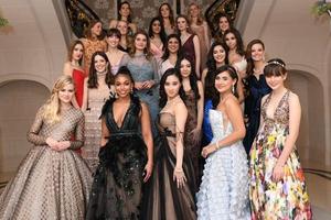 巴黎名媛舞会赌王小女儿成唯一受邀华人