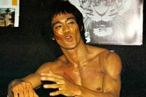 李小龙冥诞77周年短暂一生缔造不朽传奇