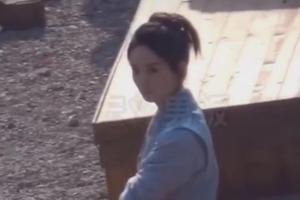 《有翡》曝新路透赵丽颖身材纤细