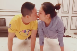 深夜狗粮！杨云杨威健身亲亲默契好