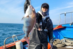 孔刘出海钓大鱼乐开花获李栋旭点赞