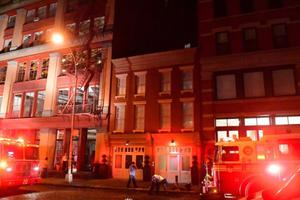 霉霉纽约豪宅突发大火 本人未受伤