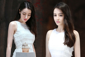 迪丽热巴大片曝光 一袭白裙优雅灵动