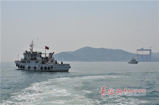 中国渔政执法船胶州湾巡航检查