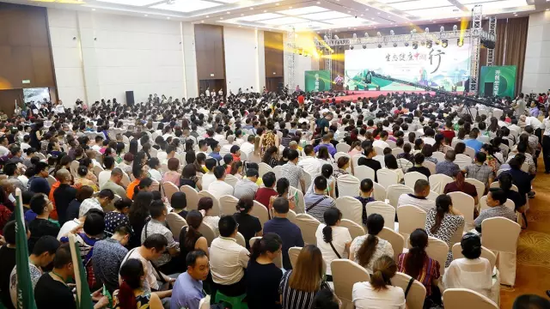 盛会现场,座无虚席