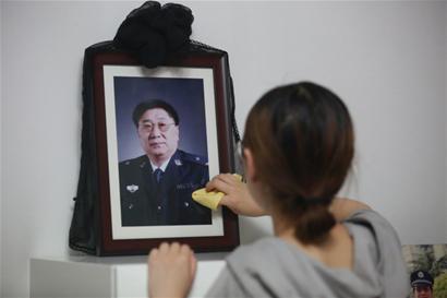 刑警连续加班4天心梗去世 崔大一路走好 原标题:从警30年 他用生命诠释刑警本色