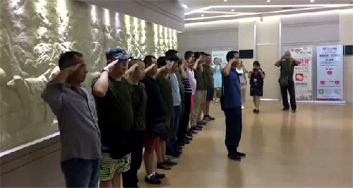 致敬,中国人民解放军!