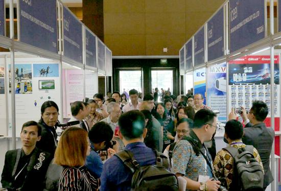 ICEEI 2017展馆内观众