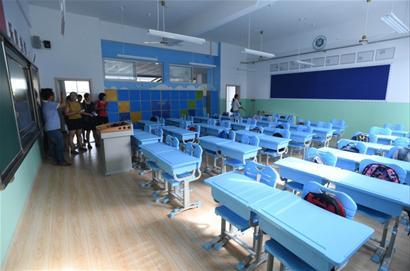 开学第一天搬进新校园