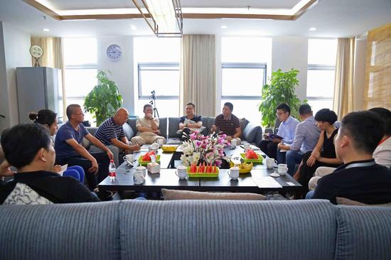 智汇蓝海蓝鲸会私享会探讨垂直领域孵化器建设