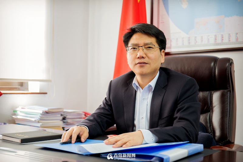 青岛市委常委,青岛市委高校工委书记、市教育局党委书记、局长 邓云锋