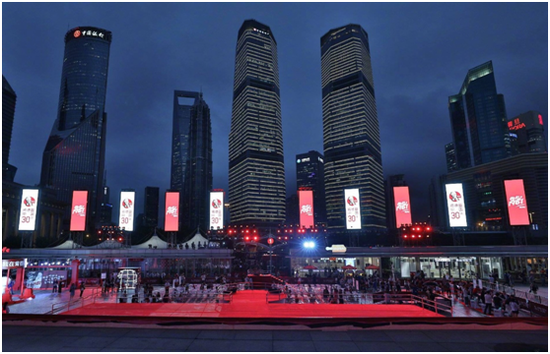 虚拟现实动感单车惊艳亮相,引领线下活动休闲娱乐新风尚!