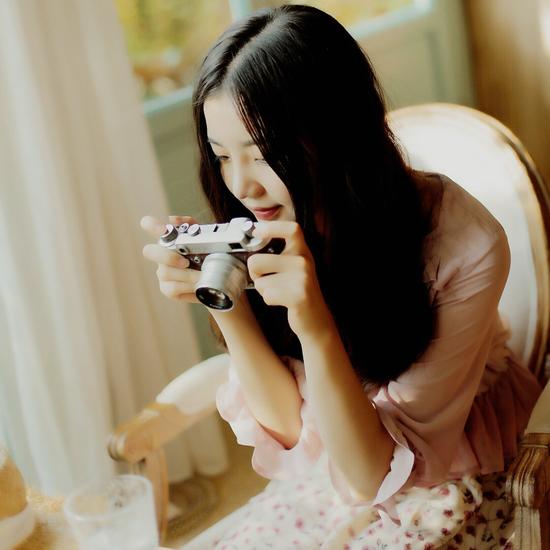 武大校花丁婷婷丰满迷人双眸让无数男人着迷