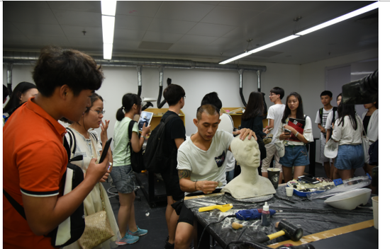 参观电影学院特效化妆间