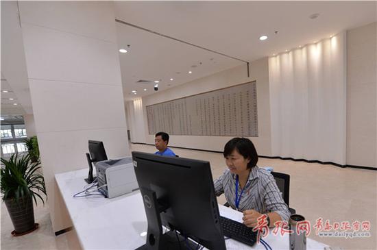图书馆总服务台