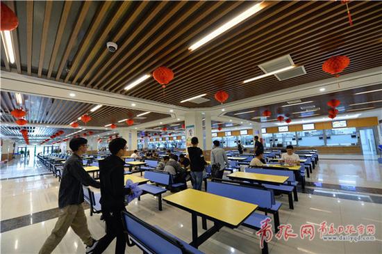 学生食堂