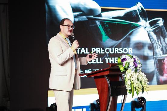 瑞士FCTI/德国研究所SBR医学专家Dr. Dmitry K. Dee进行报告