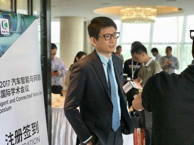 SAE International - 国际自动机工程师学会中国区总经理徐秉良先生接受昆山电视台采访