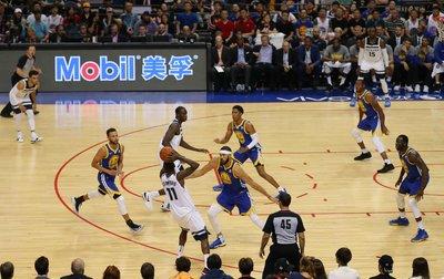 2017 NBA中国赛比赛现场图片
