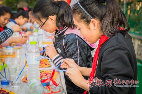 多样化的科普活动和实践探索活动给全校孩子带来一场科学盛宴。