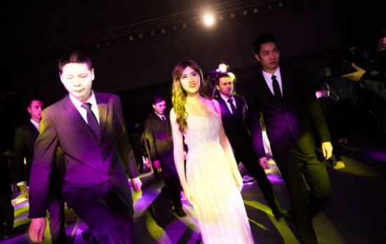 爱即品牌创始人王雪进场