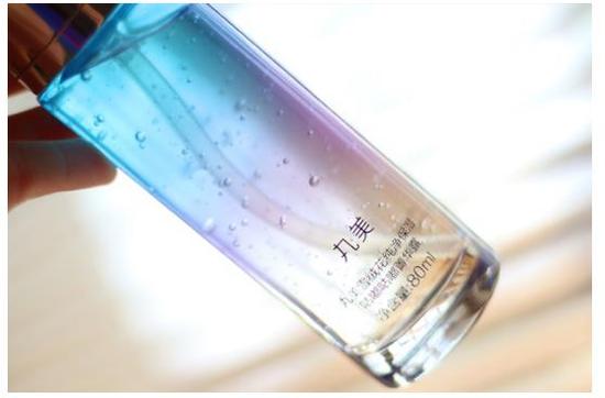 如何减轻空气污染对皮肤的危害,丸美雪绒花菁