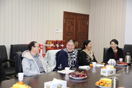 永远一家人:邮储银行青岛分行组织开展退休职