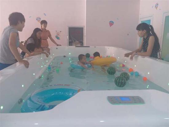 婴儿游泳馆加盟品牌排行_国内十大亲子游泳加盟品牌排行榜(2)
