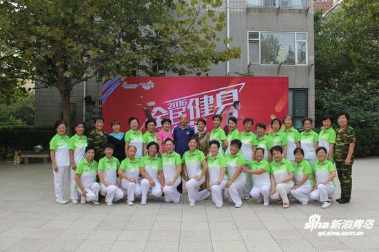 最美不过夕阳红 小花园健身队用行动诠释不老