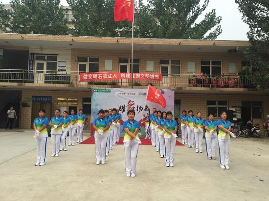 守护双眼·陪伴有爱 耀“舞”扬威广场舞大赛第三站—舞进石纺小区