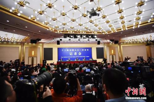 记者会现场 中新社记者 李卿 摄