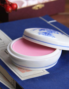 國產(chǎn)化妝品碾壓你手上的大牌