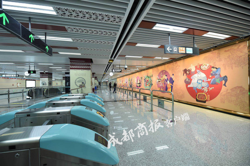 成都7号线站台惊艳亮相 120万颗马赛克镶一面恐龙墙_新浪四川_新浪网
