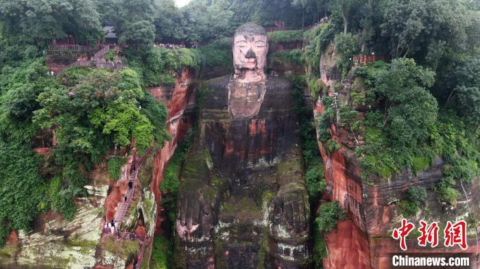 乐山有多少人口_毕业前,一定要在乐山做完这30件事 才不留遗憾(2)