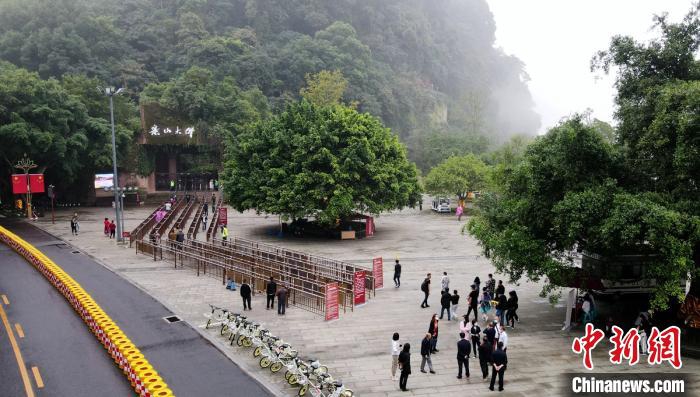 乐山有多少人口_毕业前,一定要在乐山做完这30件事 才不留遗憾(2)