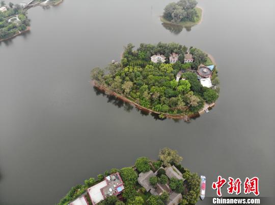航拍四川"天府明珠"三岔湖