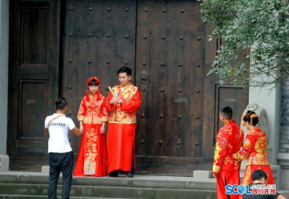 成都古装婚纱照_成都地铁(3)