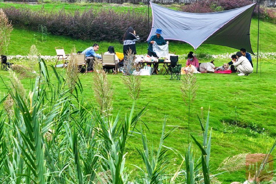 怎么搭帐篷顶部 87d2-f29c4f893a12e0320b2877ad44fdaffc.jpg