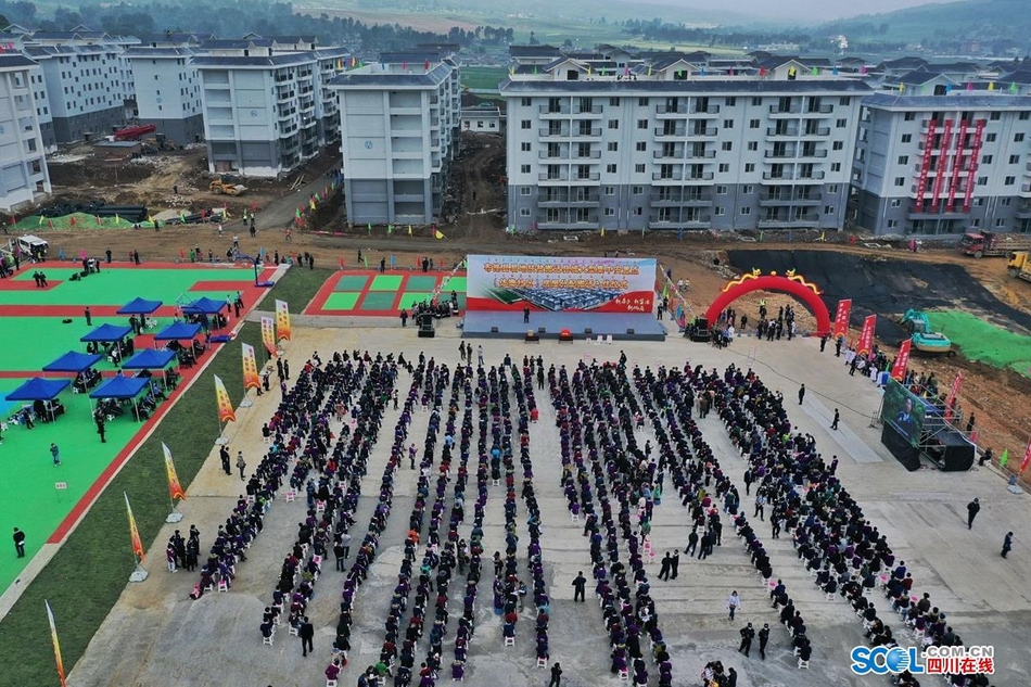 布拖县线人口_布拖县地图