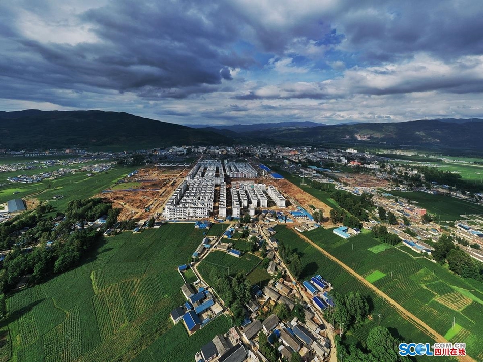 布拖县线人口_布拖县地图